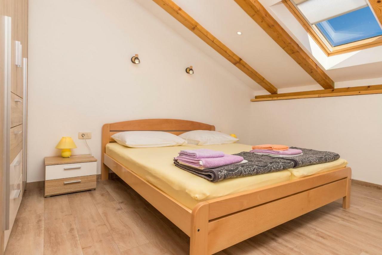 Apartman Sare Crikvenica Exterior foto